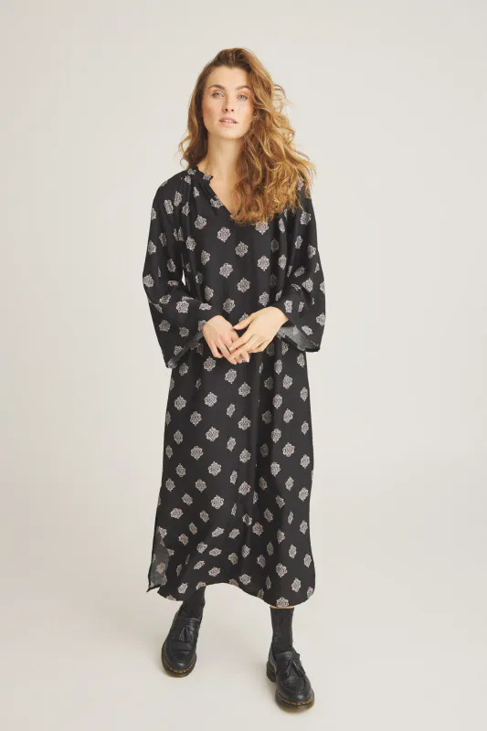 Salinan Dress - Black